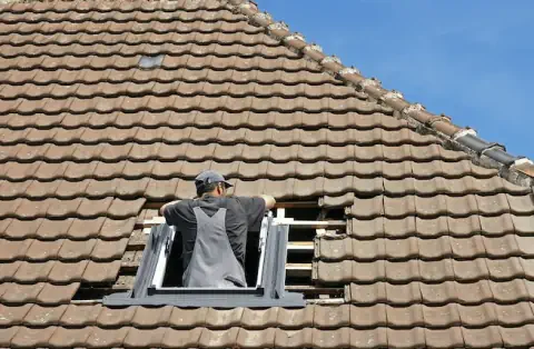 Pose de velux - Les Granges-le-Roi
